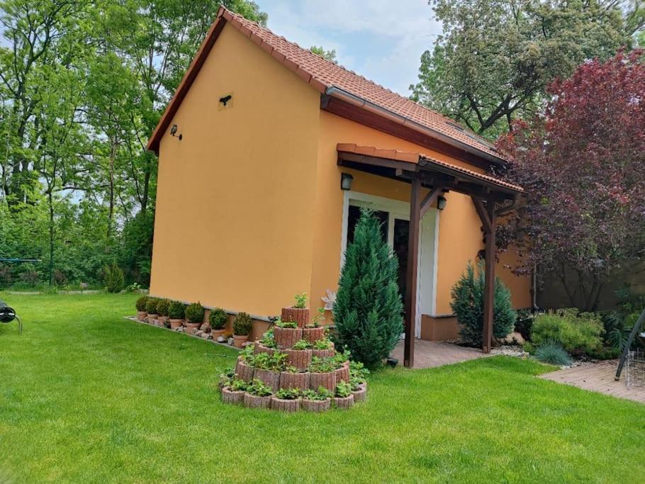 Bright Cosy House With Parking Semesterbostad *